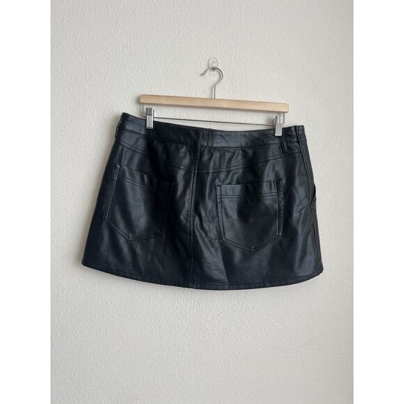 Free People We The Free Wynn Asymmetrical Mini Skirt Black Size 12/31 - Picture 4 of 12